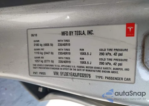 2018 Tesla Model 3 Long Range/Mid Range из США, поврежденный, VIN 5YJ3E1EA3JF032076